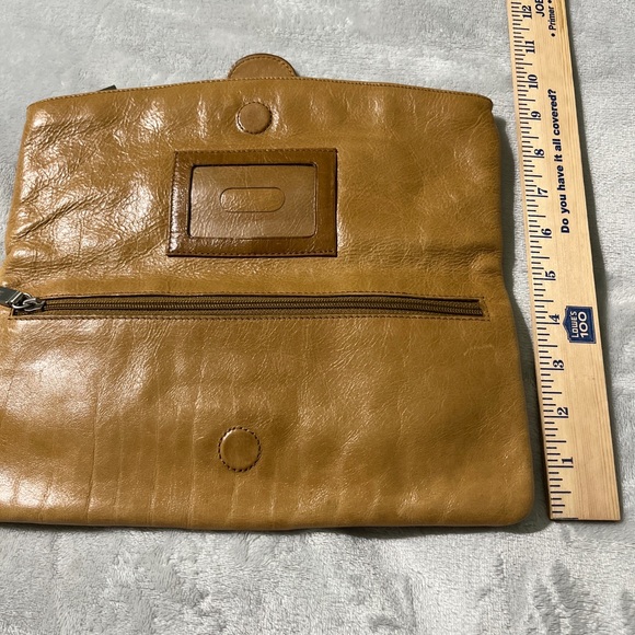 Hobo International Large Tan Distressed Fold Over Clutch Purse See Photos - Picture 11 of 13